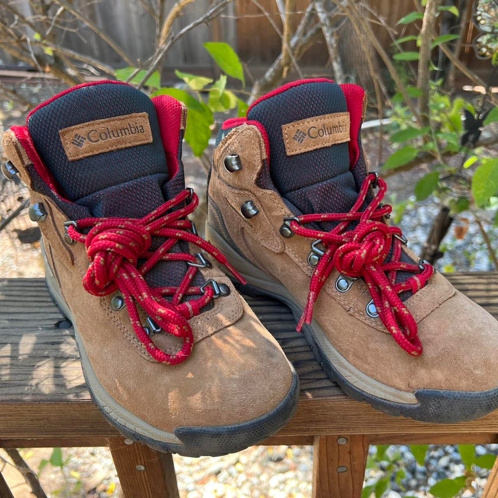 Columbia Newton Ridge Plus Waterproof Amped Hiking Boot - Women's Size 7